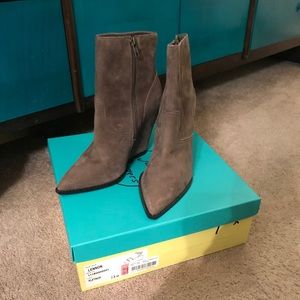 ASH Jasmine suede boot in Taupe